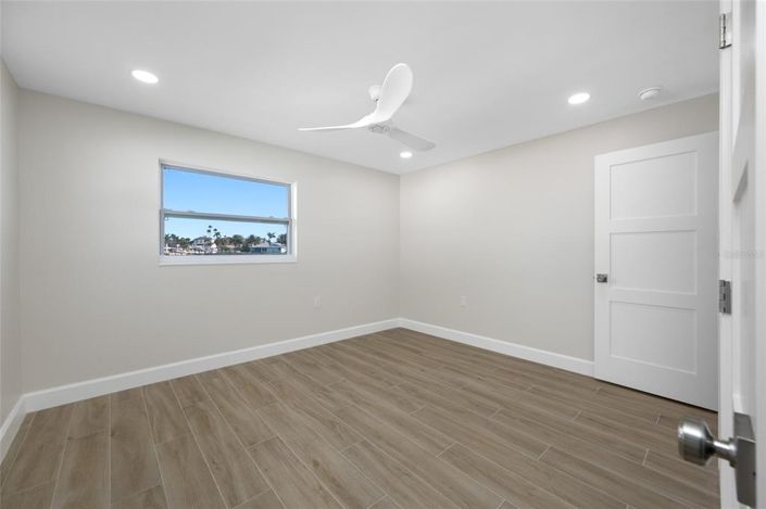 Image No.56-4 Bed Property for sale