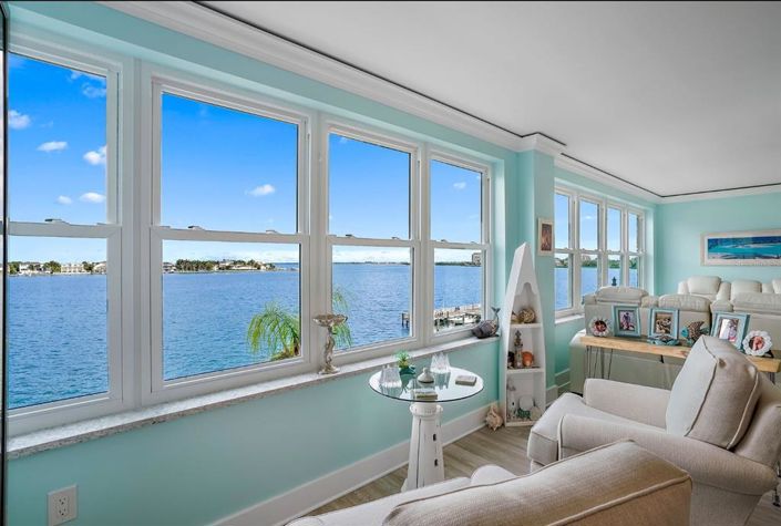 Image No.11-2 Bed Property for sale