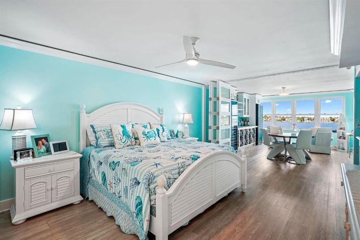 Image No.16-2 Bed Property for sale