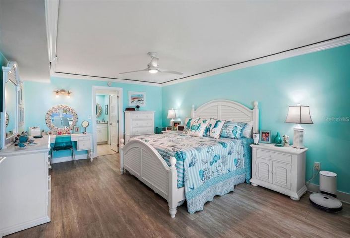 Image No.18-2 Bed Property for sale