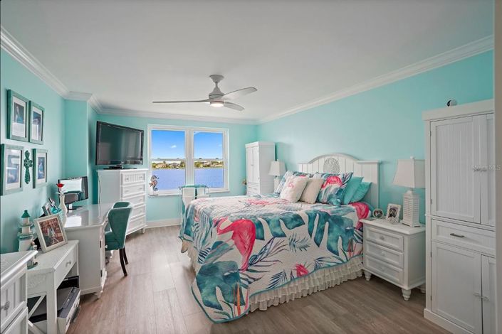 Image No.21-2 Bed Property for sale