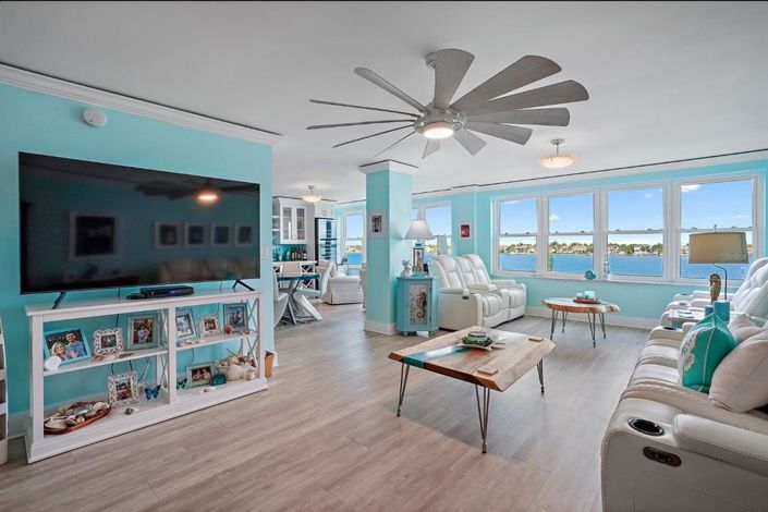 Image No.7-2 Bed Property for sale