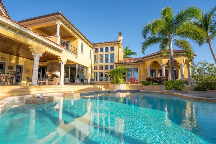 Image No.11-5 Bed Property for sale