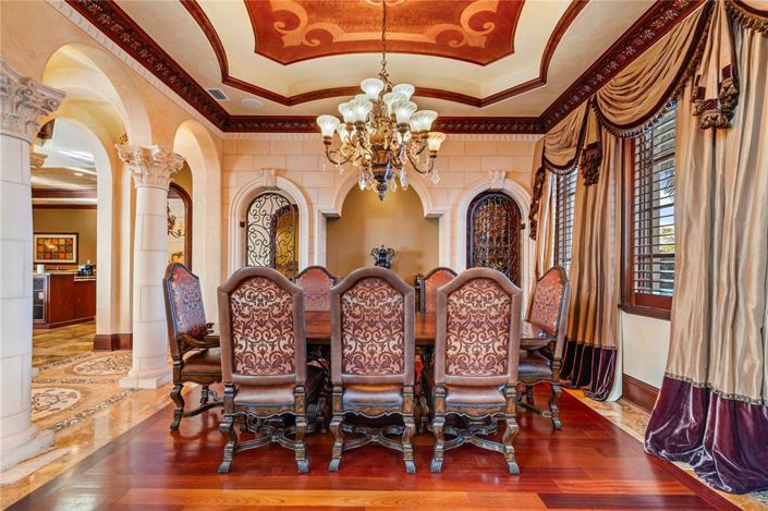 Image No.25-5 Bed Property for sale