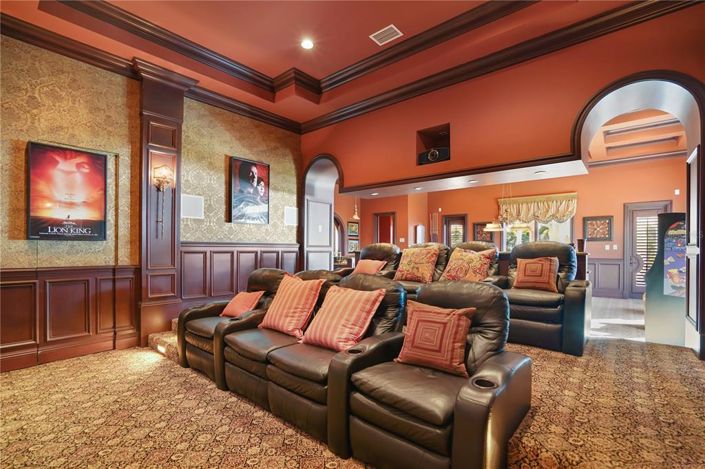 Image No.27-5 Bed Property for sale