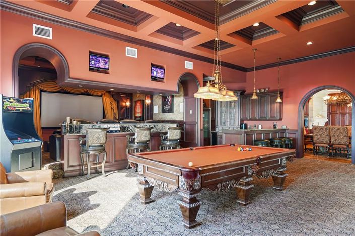 Image No.28-5 Bed Property for sale