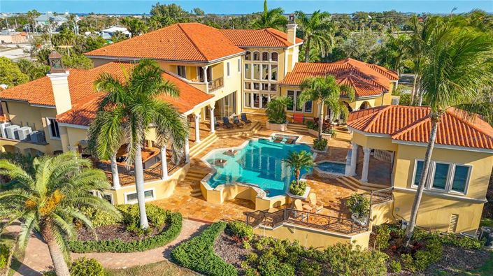 Image No.3-5 Bed Property for sale