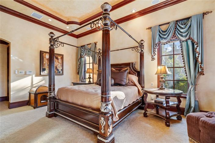 Image No.31-5 Bed Property for sale