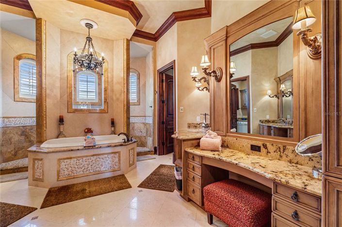 Image No.36-5 Bed Property for sale