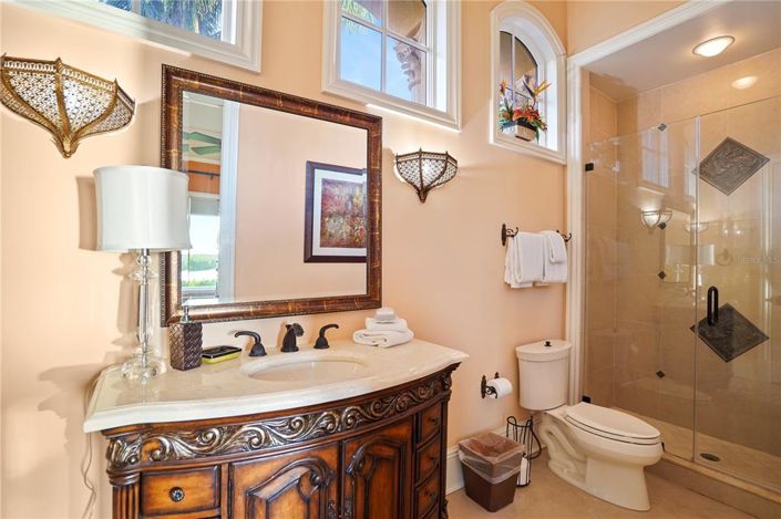 Image No.44-5 Bed Property for sale