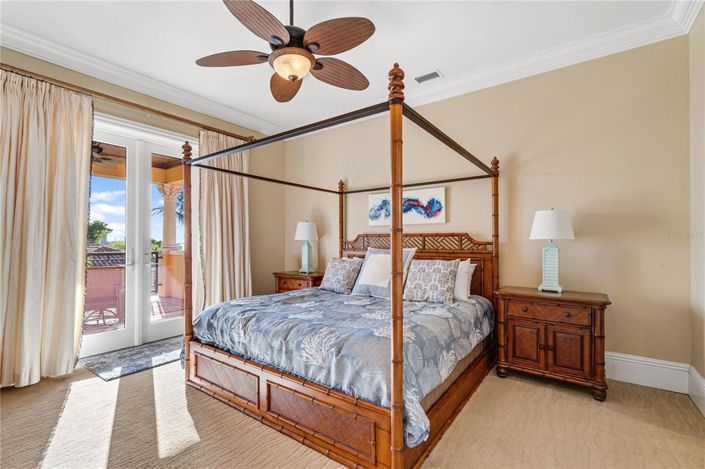 Image No.58-5 Bed Property for sale