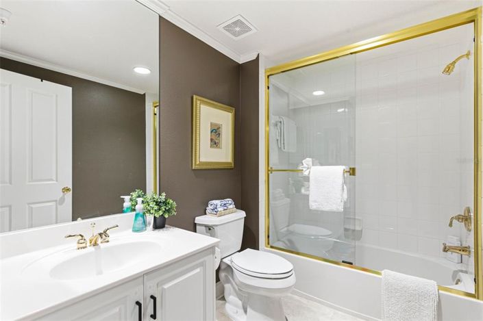 Image No.20-3 Bed Property for sale