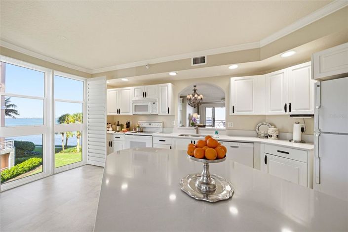 Image No.8-3 Bed Property for sale