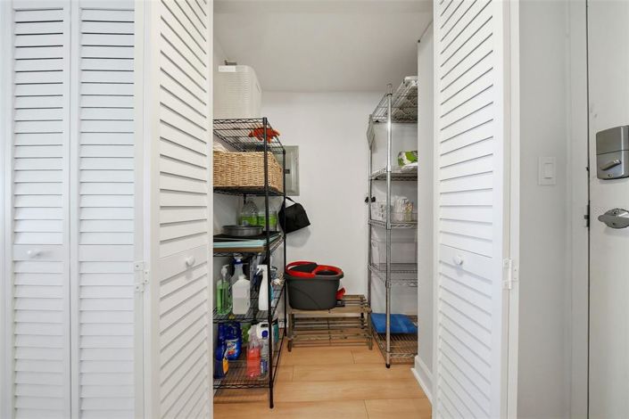 Image No.17-2 Bed Property for sale