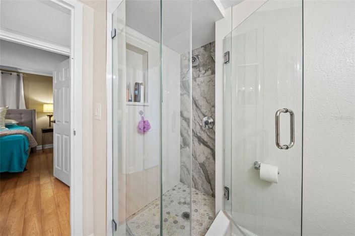 Image No.25-2 Bed Property for sale