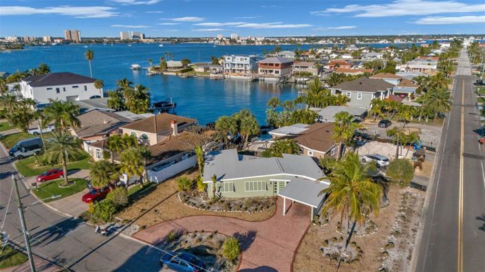 Image No.31-3 Bed Property for sale