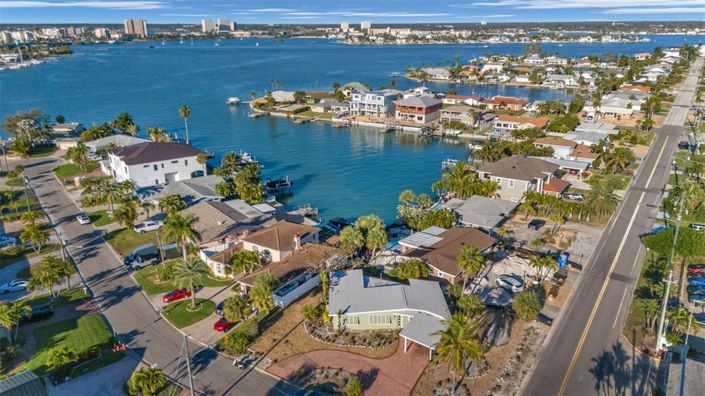 Image No.35-3 Bed Property for sale