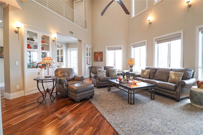 Image No.14-4 Bed Property for sale