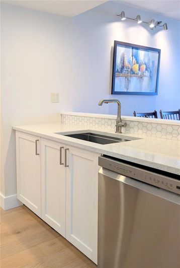 Image No.14-2 Bed Property for sale