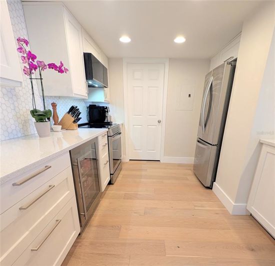 Image No.16-2 Bed Property for sale