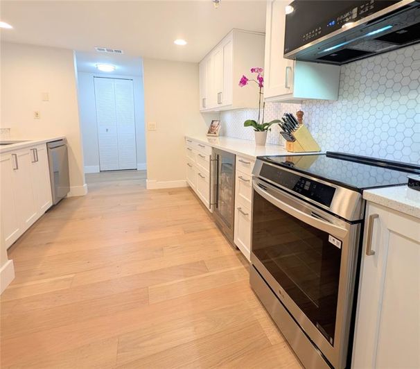 Image No.19-2 Bed Property for sale