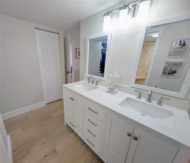 Image No.32-2 Bed Property for sale