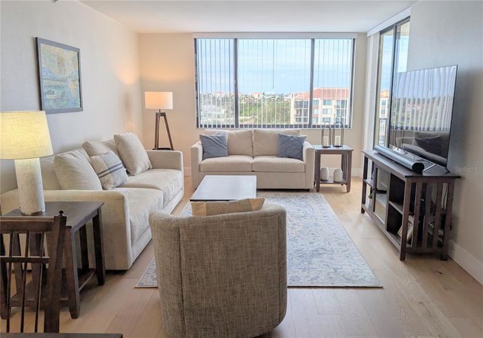 Image No.33-2 Bed Property for sale