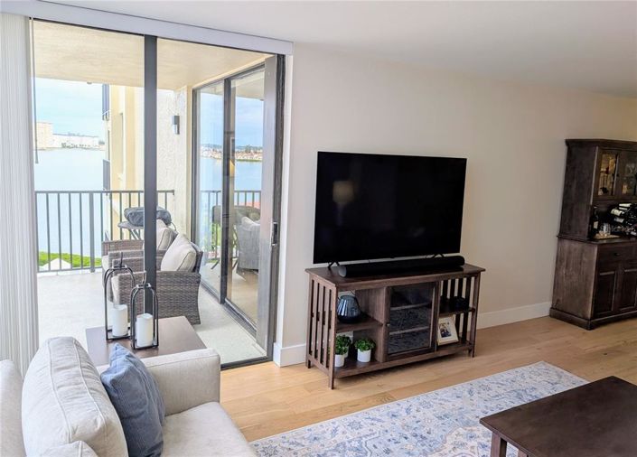 Image No.35-2 Bed Property for sale