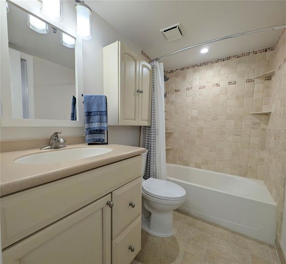 Image No.50-2 Bed Property for sale