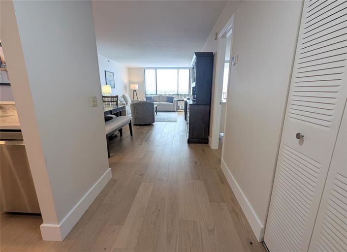 Image No.6-2 Bed Property for sale