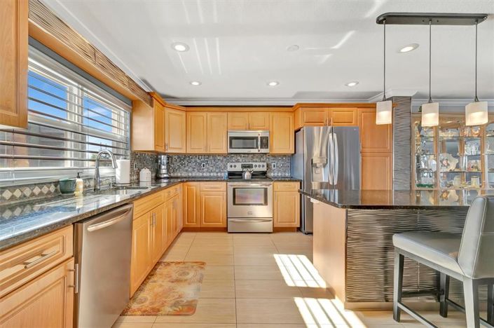 Image No.31-3 Bed Townhouse for sale