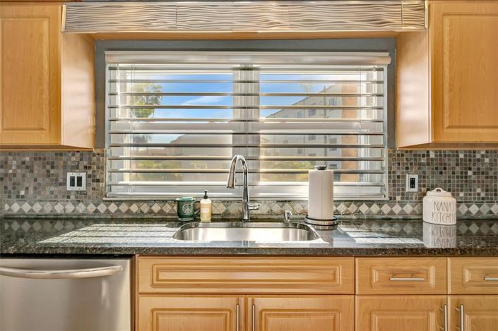 Image No.36-3 Bed Townhouse for sale