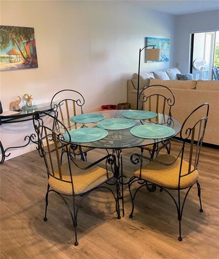 Image No.11-2 Bed Property for sale