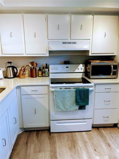 Image No.12-2 Bed Property for sale