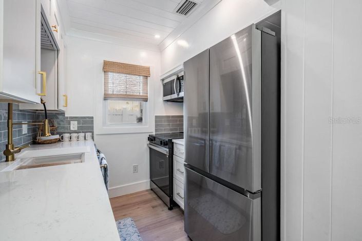 Image No.11-2 Bed Property for sale