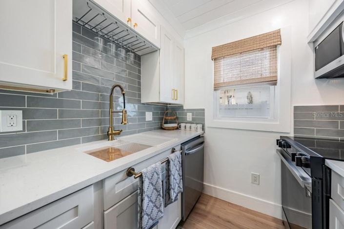 Image No.14-2 Bed Property for sale