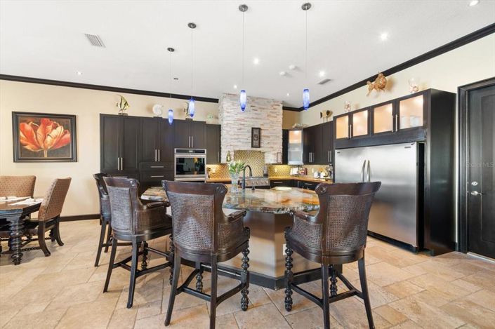 Image No.13-4 Bed Property for sale