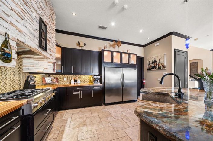 Image No.18-4 Bed Property for sale