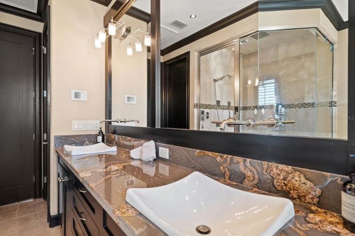 Image No.39-4 Bed Property for sale