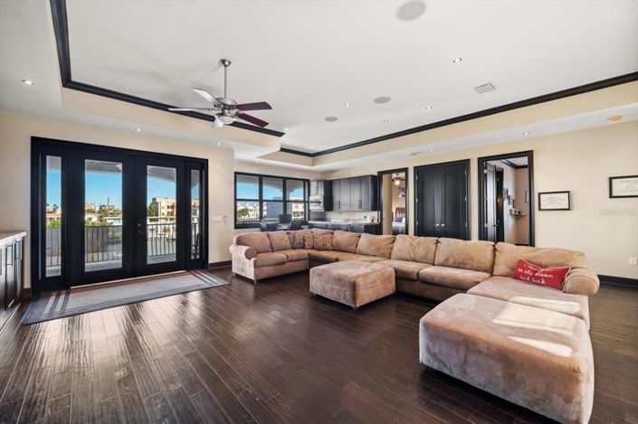 Image No.41-4 Bed Property for sale