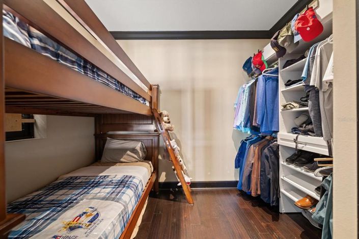 Image No.50-4 Bed Property for sale