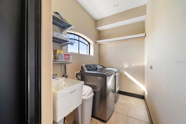 Image No.51-4 Bed Property for sale