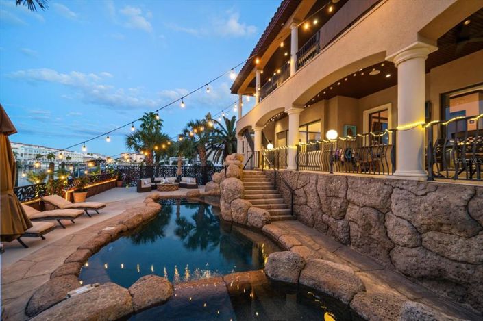 Image No.54-4 Bed Property for sale