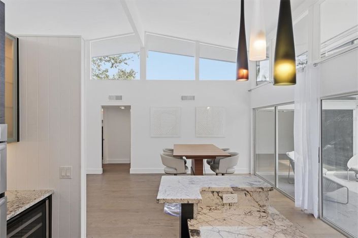 Image No.15-2 Bed Property for sale