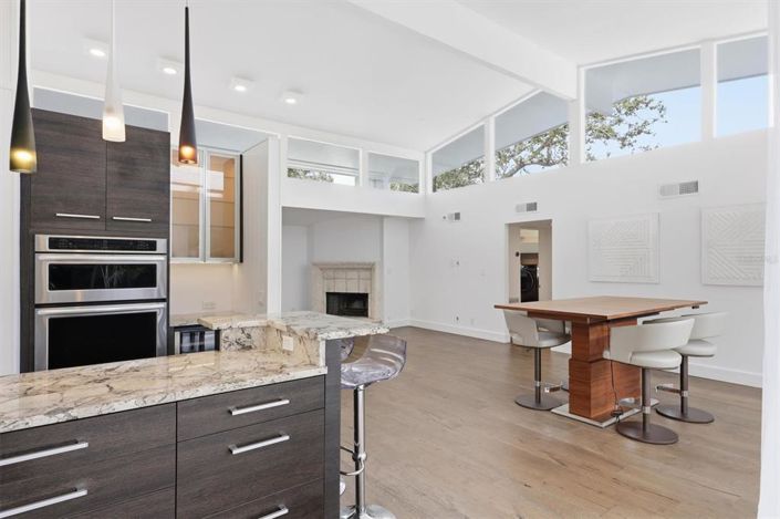 Image No.17-2 Bed Property for sale