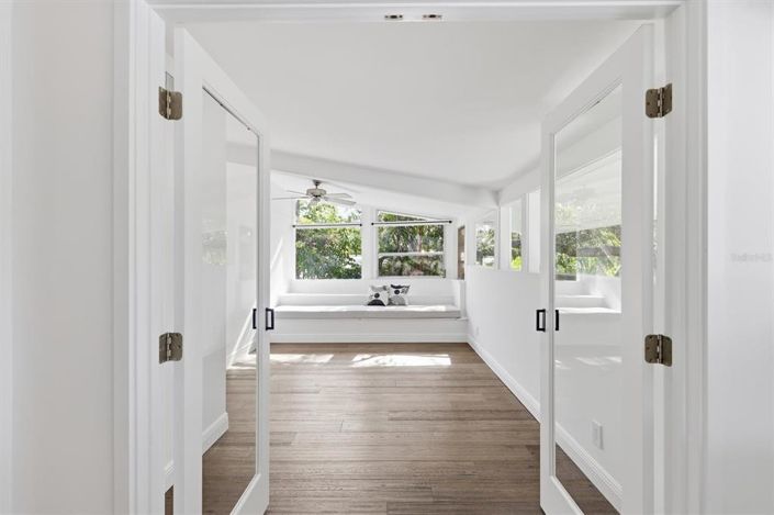 Image No.33-2 Bed Property for sale