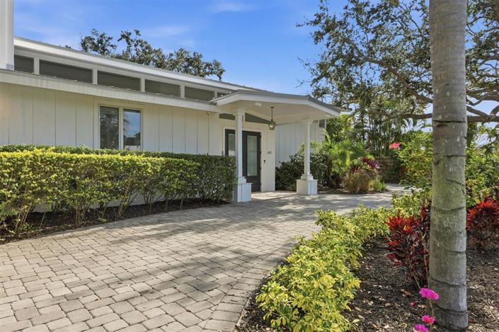 Image No.52-2 Bed Property for sale