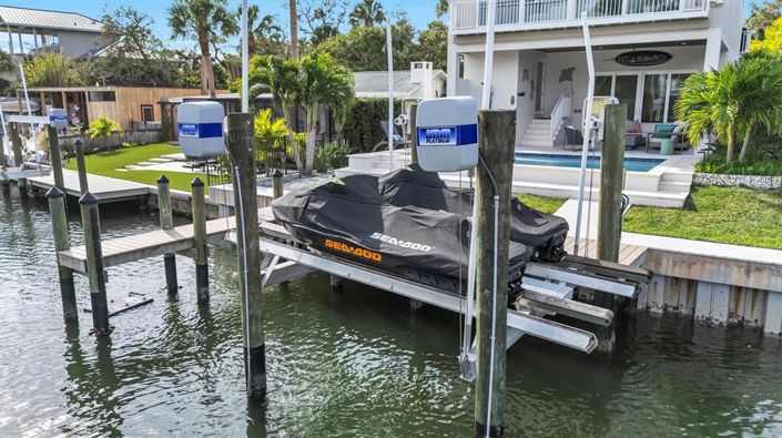 Image No.10-4 Bed Property for sale