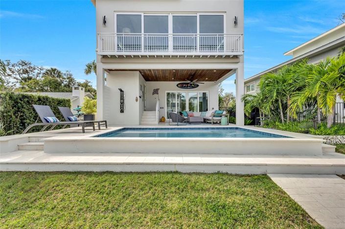 Image No.15-4 Bed Property for sale