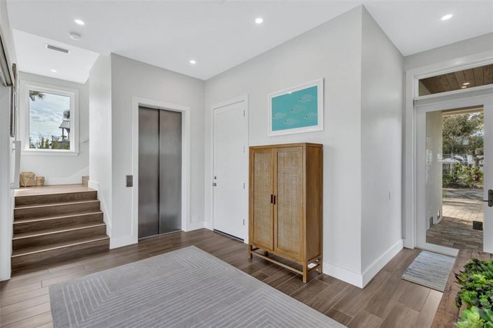 Image No.30-4 Bed Property for sale